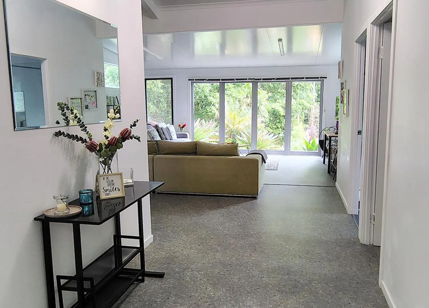 Stay @ The Cube Montville
